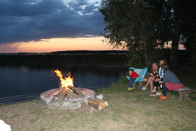 MAZURY. Domek letniskowy nad jez. Święcajty. Ogonki. Makowy