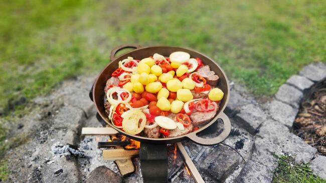PATELNIA ŻELIWNA KOCIOŁEK GRILL 40cm PRODUCEN