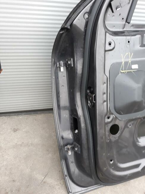 Kompletne drzwi prawa strona, przód, tył Skoda Superb II