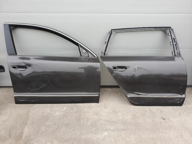 Kompletne drzwi prawa strona, przód, tył Skoda Superb II