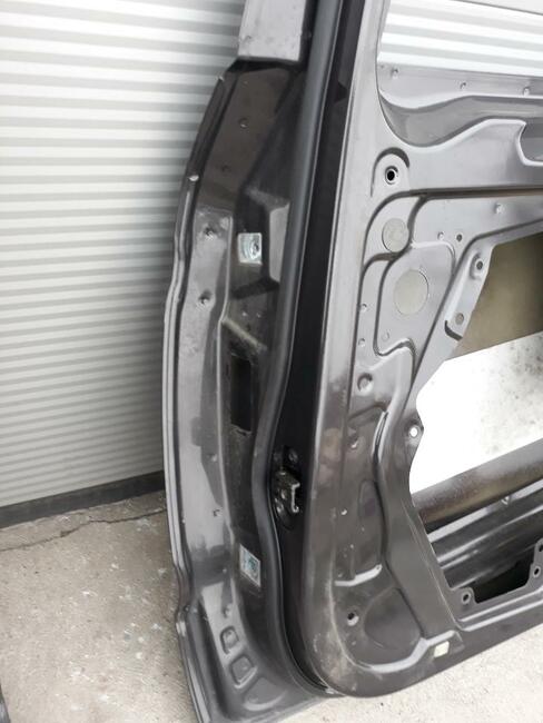 Kompletne drzwi prawa strona, przód, tył Skoda Superb II