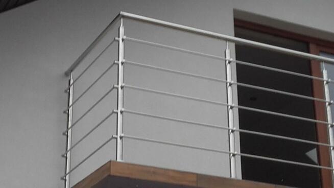 balustrady ze stali nierdzewnej oraz malowanej proszkowo