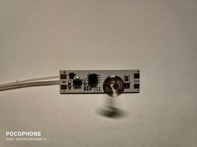 Pojemnościowy dotykowy przełącznik LED