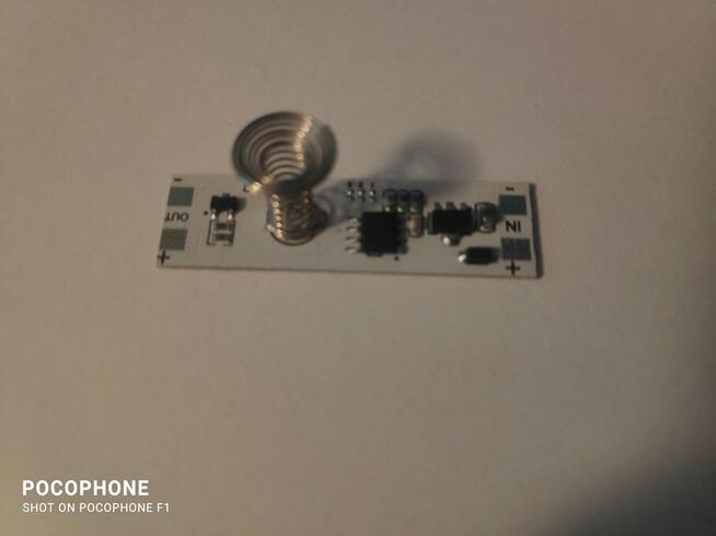 Pojemnościowy dotykowy przełącznik LED