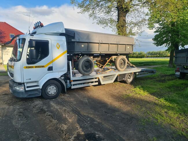 TRANSPORT MASZYN ROLNICZYCH OPRYSKIWACZY PRZYCZEP stali