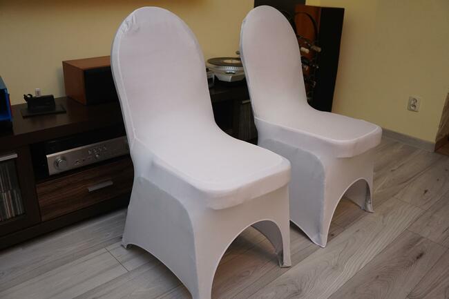 Scena podest sceniczny nagłośnienie światło mikrofon