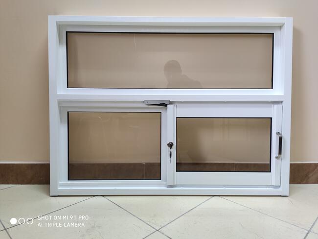 Drzwi z oknem podawczym do kuchni szkoły biura stołówki