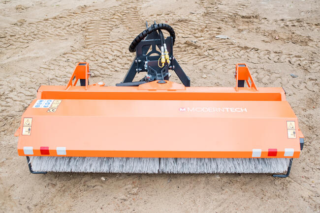 Zamiatarka mechaniczno-hydrauliczna - model ZW 120-150