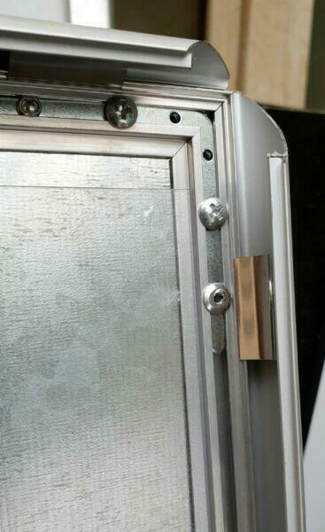 Aluminiowy dwustronny potykacz reklamowy B1 i A0