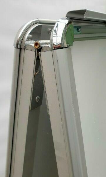 Aluminiowy dwustronny potykacz reklamowy B1 i A0