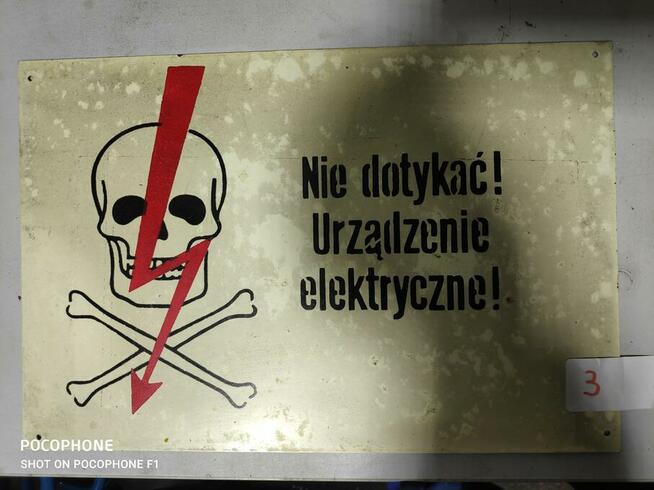 Tabliczki z rozdzielni NN