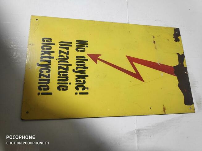 Tabliczki z rozdzielni NN