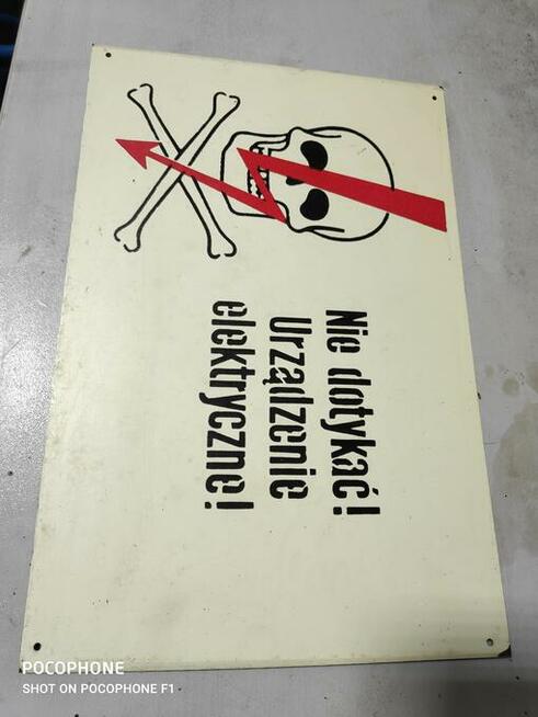 Tabliczki z rozdzielni NN