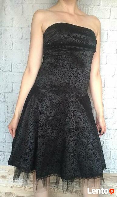 NOWA czarna rozkloszowana sukienka - S/36