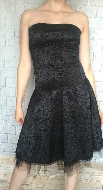 NOWA czarna rozkloszowana sukienka - S/36