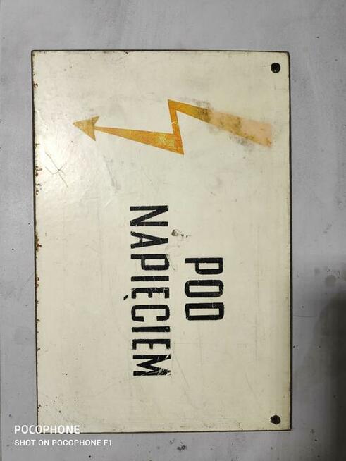 Tabliczki z rozdzielni NN