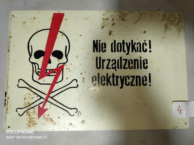 Tabliczki z rozdzielni NN