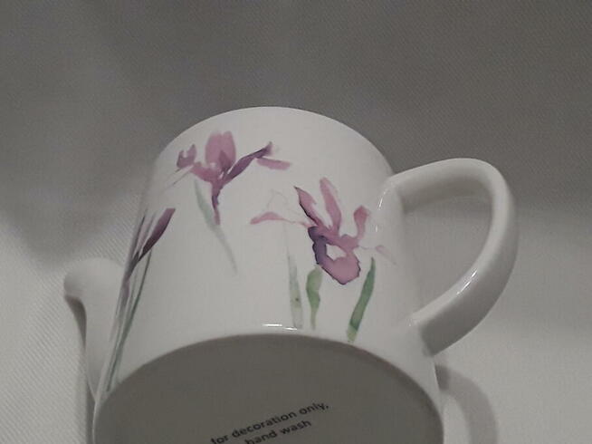 Dzbanek dzban kwiaty irysy dekoracja