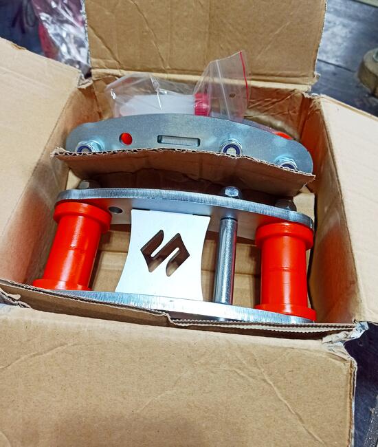 Wieszaki resorów Suzuki Samurai 120/150mm