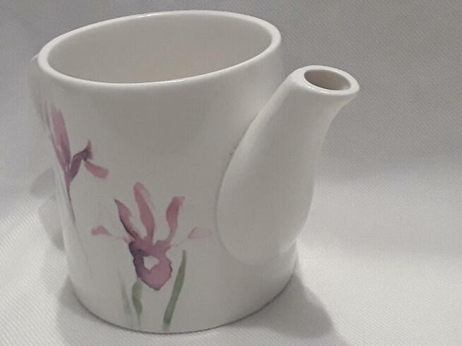 Dzbanek dzban kwiaty irysy dekoracja