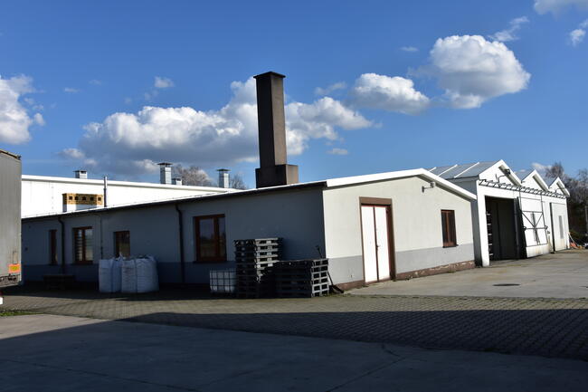 Nieruchomość gruntowa zabudowana przemysłowo - biurowa