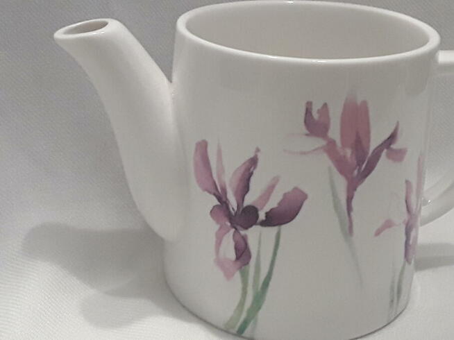 Dzbanek dzban kwiaty irysy dekoracja