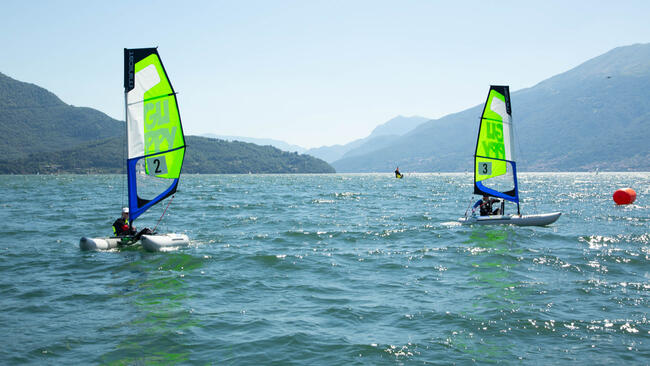 Czarter dmuchanego katamaranu Minicat Guppy