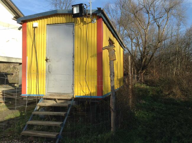 Wypożyczalnia przyczep na kołach, barak, barakowóz, kontener