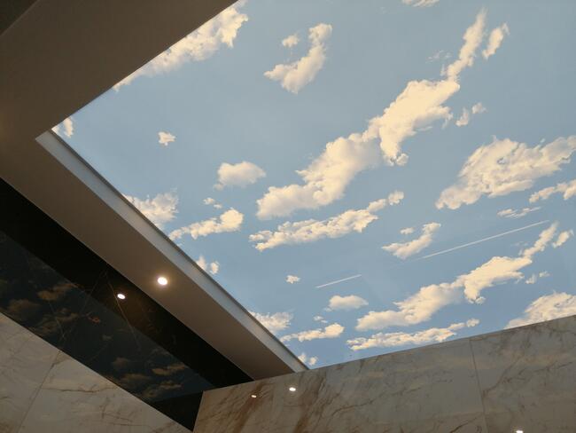 Gładki Prosty Sufit - Sufity Napinane Wykończenia Wnętrz