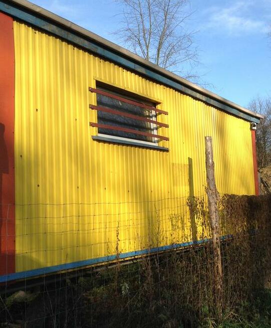 Wypożyczalnia przyczep na kołach, barak, barakowóz, kontener