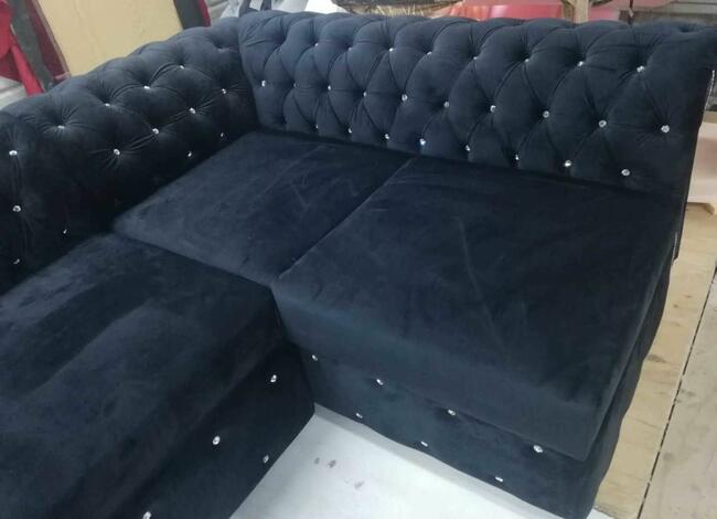 Narożnik glamour głęboko pikowany chesterfield nogi chrom