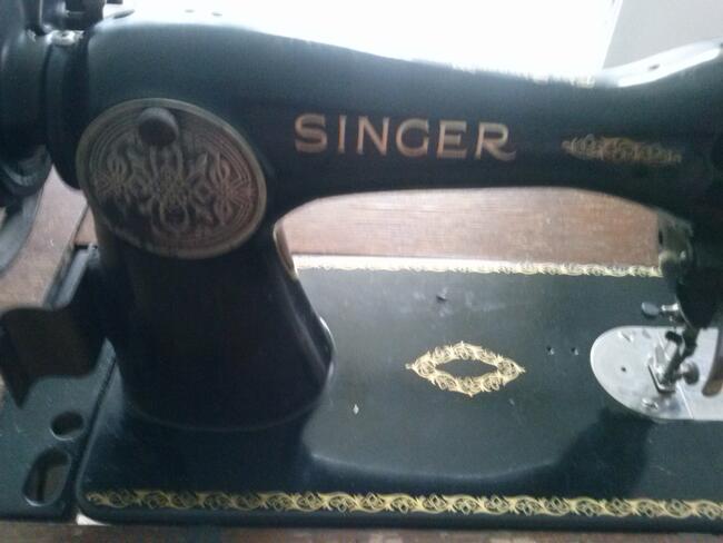 Stara, antyk, 1930 r., maszyna do szycia Singer, 400 zł.
