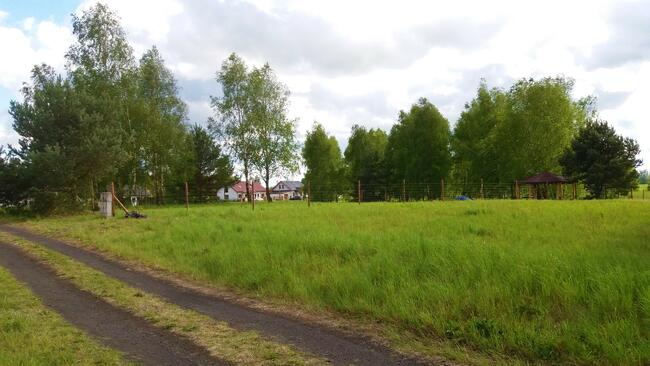 Działka...ładnie , tanio i szybko.