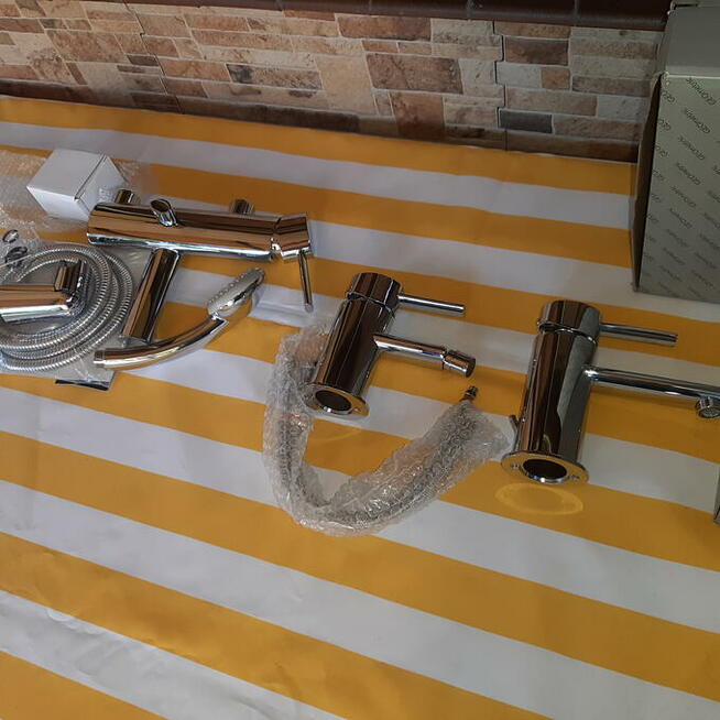 Bateria umywalkowa, bidetowa, wannowa geometrik chrom