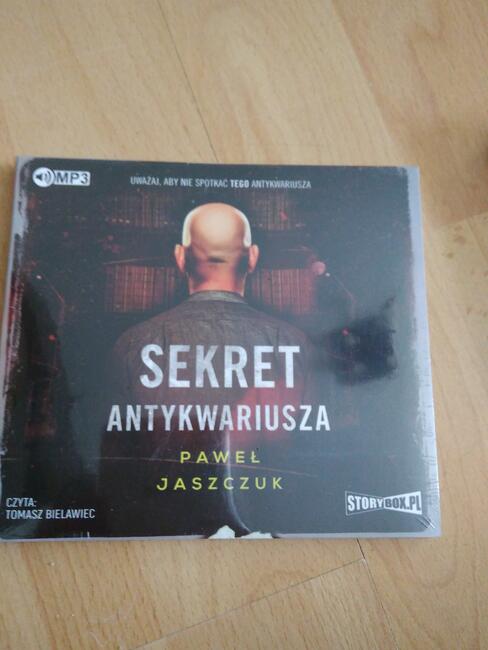 Audiobooki Akuszer śmierć iSekret antykwariusza.