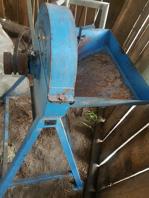 Śrutownik bijakowy/ Rozdrabniacz H-113 z 1999 roku sita/bija