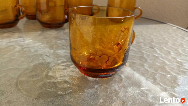 Serwis- 6 filiżanek, talerzyki, cukiernica kolor bursztynowy