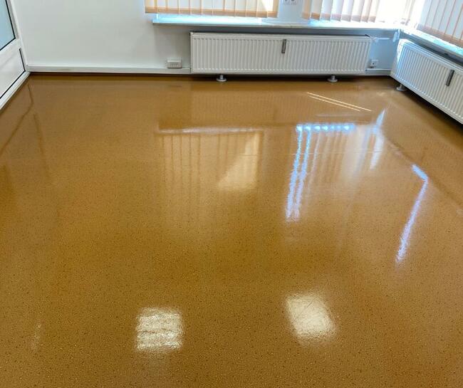 Czyszczenie i polimeryzacja wykładzin PCV, Linoleum, Kauczuk