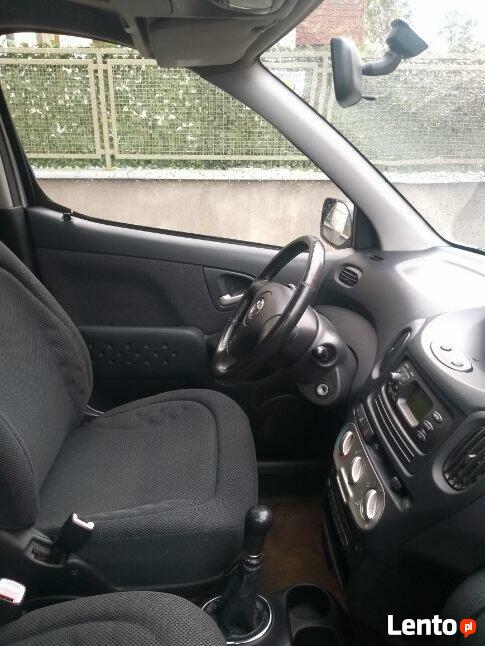 Sprzedam Toyotę Yaris Verso, 2003 r., diesel.