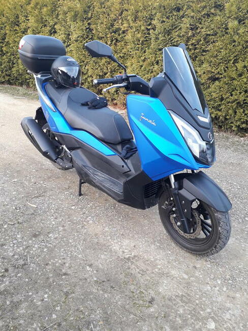 Skuter Junak Maxi 711