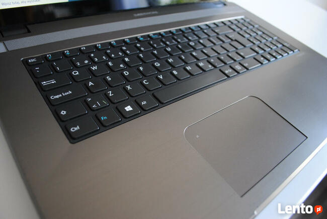 Laptop dotykowy, 17 cali, SSD, Windows 11