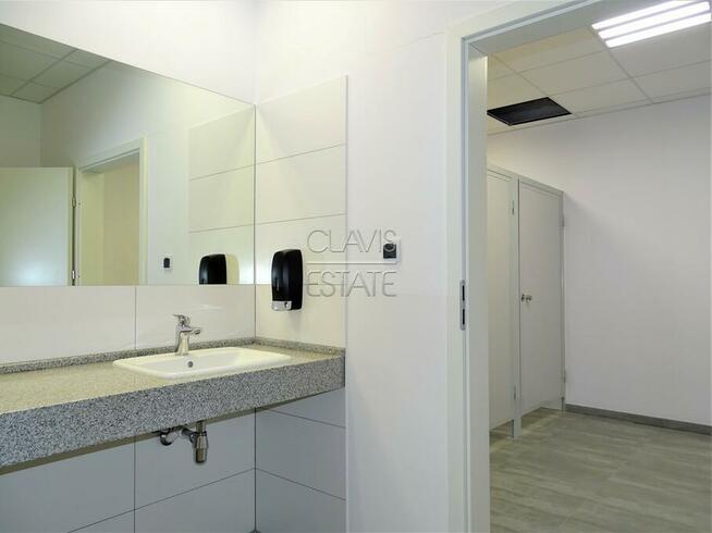 Lokal na parterze przy głównej ulicy