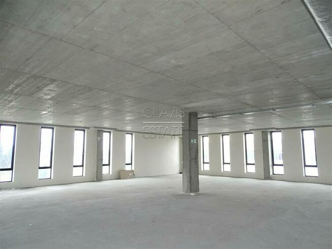 Lokal na I piętrze z możliwością podziału