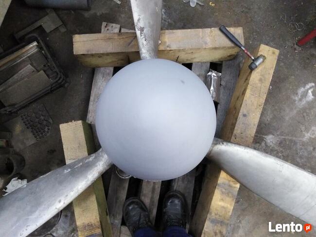 Renowacja i odbudowa śmigieł samolotu części na ekspozycje .