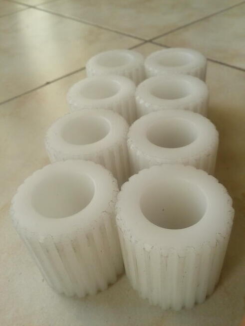 Systemy podawania foli (szczęki ciągnące z VACUM),