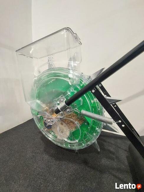 Siewnik do kukurydzy grochu sałaty warzyw fasoli