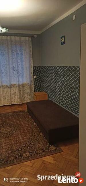 Dom do wynajęcia dla brygad pracowniczych.