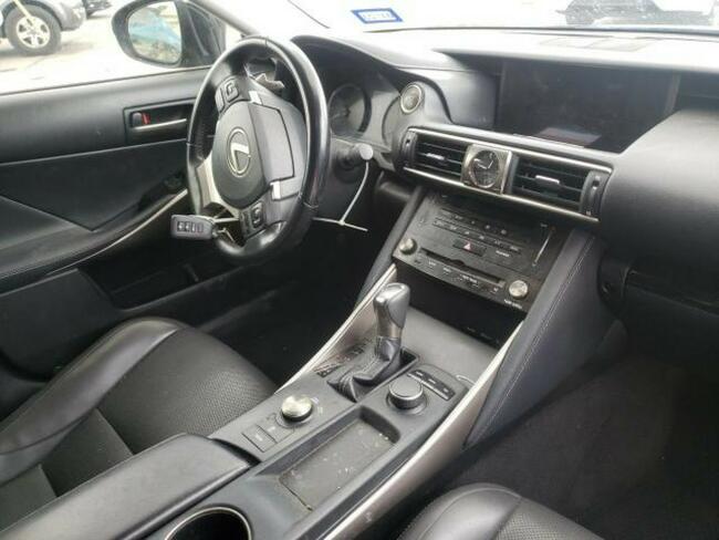 Lexus IS 2018, 2.0L, po gradobiciu