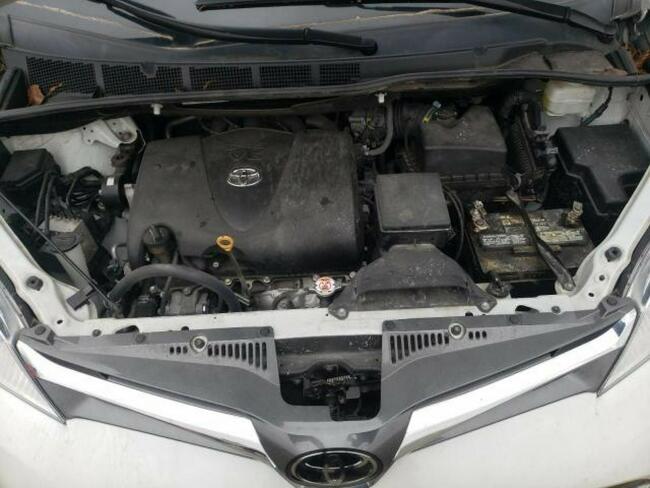 Toyota Sienna 2020, 3.5L, XLE, porysowany lakier