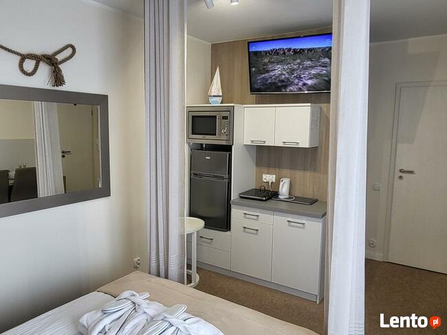 Studio dla 2 osoby z pięknym baldachimem nad łóżkiem-Wł